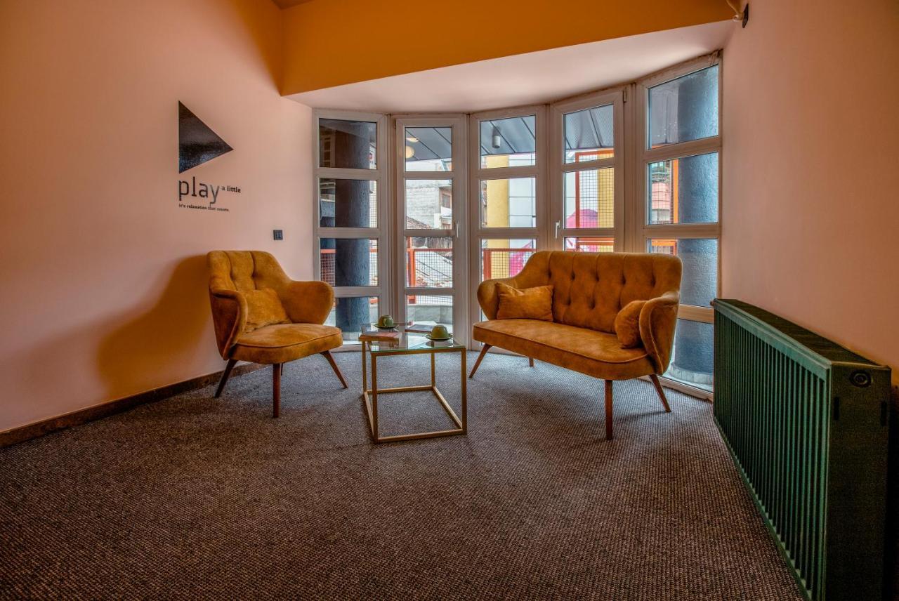 Hotel 4 Llulla Приштина Экстерьер фото
