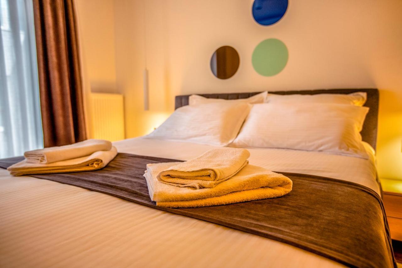 Hotel 4 Llulla Приштина Экстерьер фото