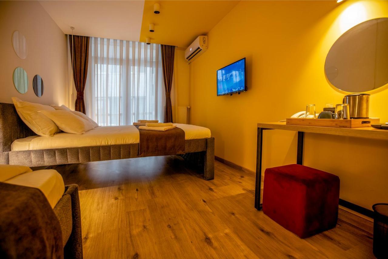 Hotel 4 Llulla Приштина Экстерьер фото